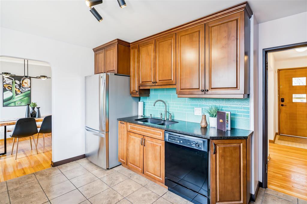 614 Oxford Street, Winnipeg, Manitoba  R3M 3K1 - Photo 11 - 202608402