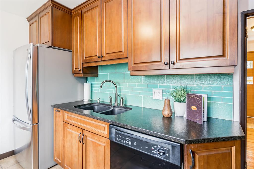 614 Oxford Street, Winnipeg, Manitoba  R3M 3K1 - Photo 12 - 202608402