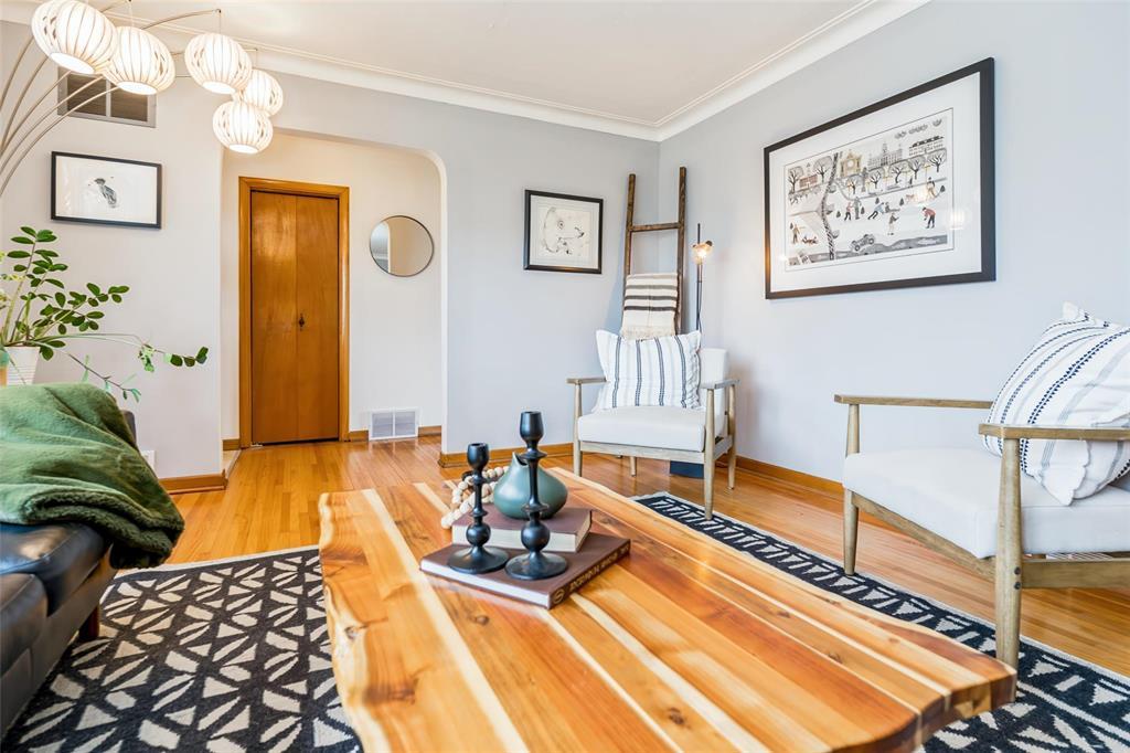 614 Oxford Street, Winnipeg, Manitoba  R3M 3K1 - Photo 4 - 202608402