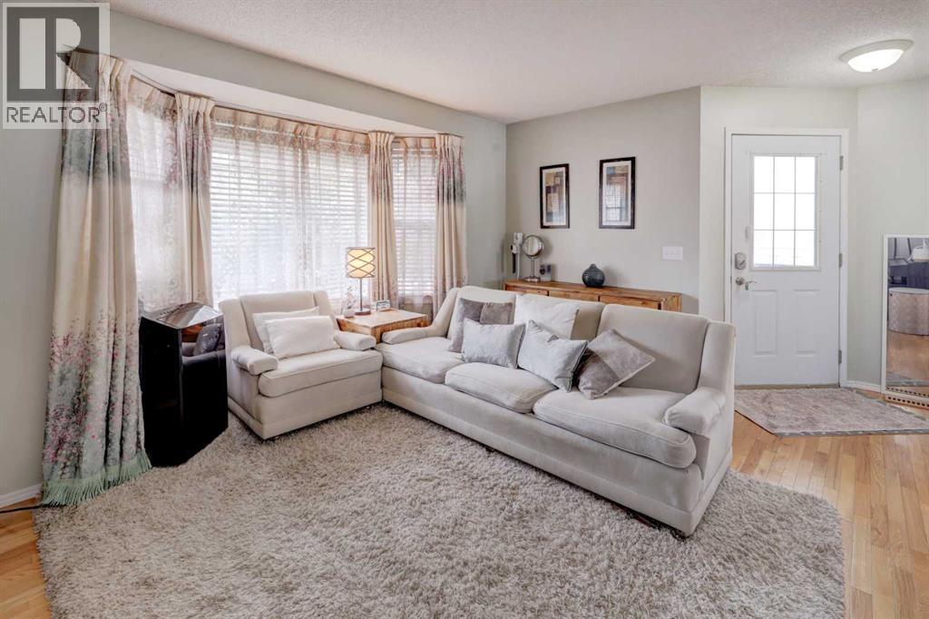 134 Hidden Way Nw, Calgary, Alberta  T3A 5S7 - Photo 10 - A2254581