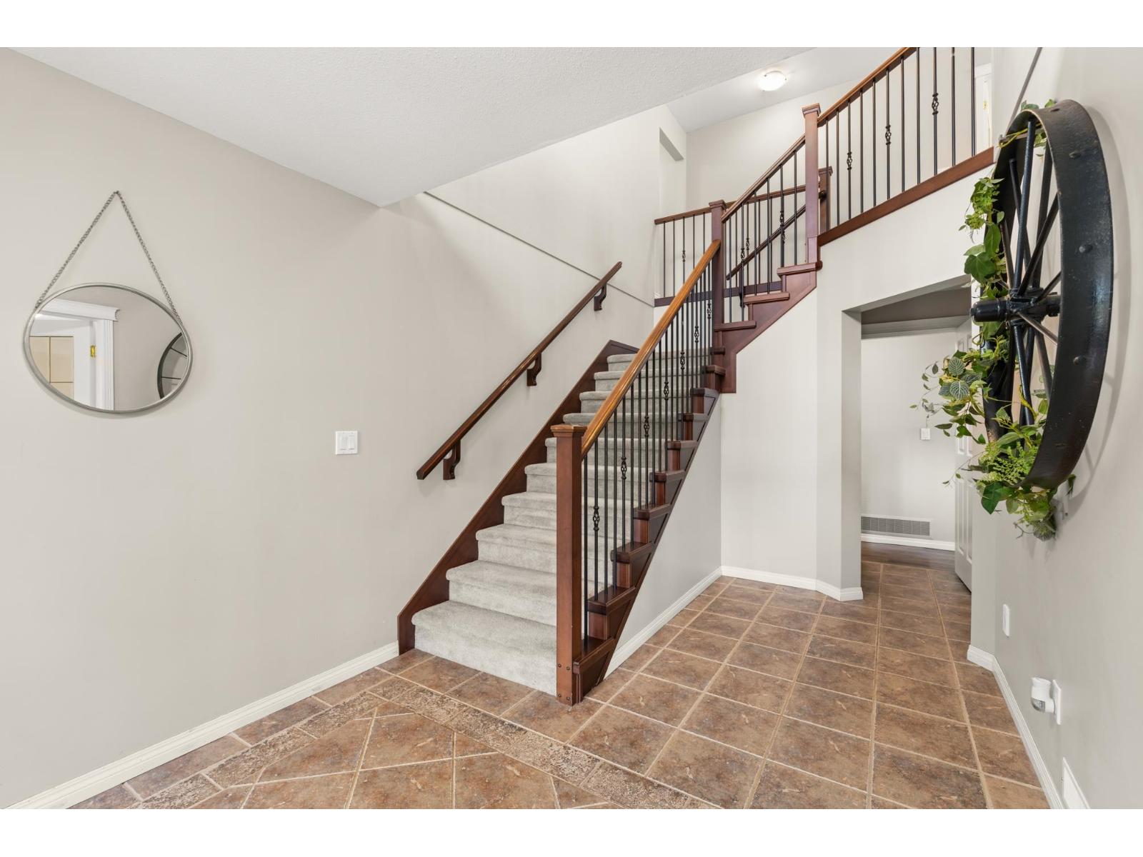 35823 Graystone Drive, Abbotsford, British Columbia  V3G 1K7 - Photo 6 - R3111184