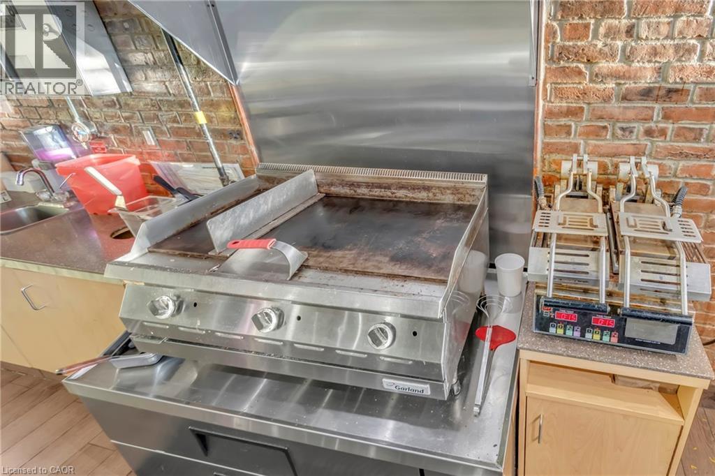 589 Fairway Road S, Kitchener, Ontario  N2C 1X4 - Photo 16 - 40824299