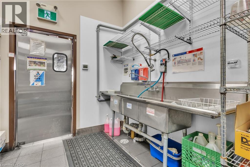 589 Fairway Road S, Kitchener, Ontario  N2C 1X4 - Photo 24 - 40824299