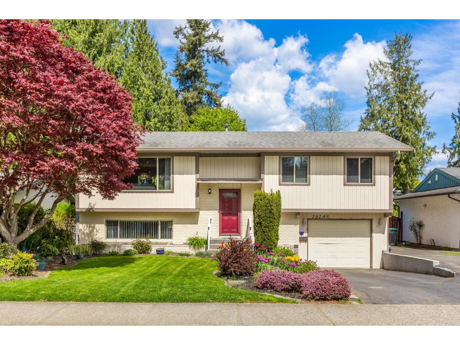 20249 44 AVENUE, langley, British Columbia
