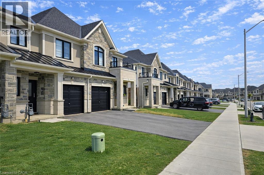 148 Aquasanta Crescent, Hamilton, Ontario  L9B 0J8 - Photo 3 - 40823909