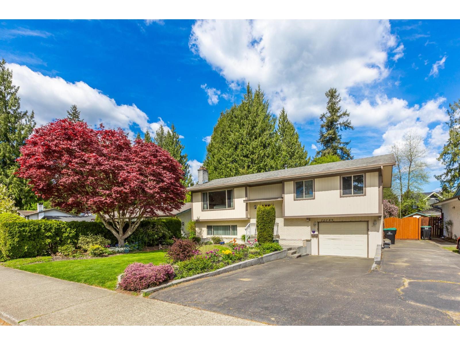 20249 44 Avenue, Langley, British Columbia  V3A 6L9 - Photo 2 - R3115270