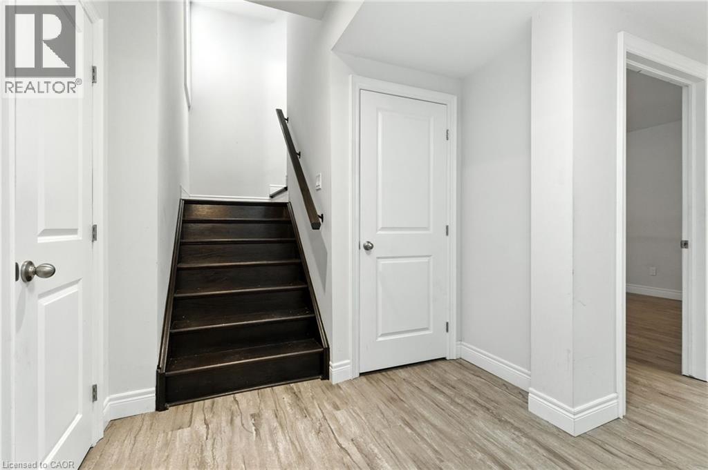 43 Riesling Court, Hamilton, Ontario  L8G 0B4 - Photo 32 - 40823182