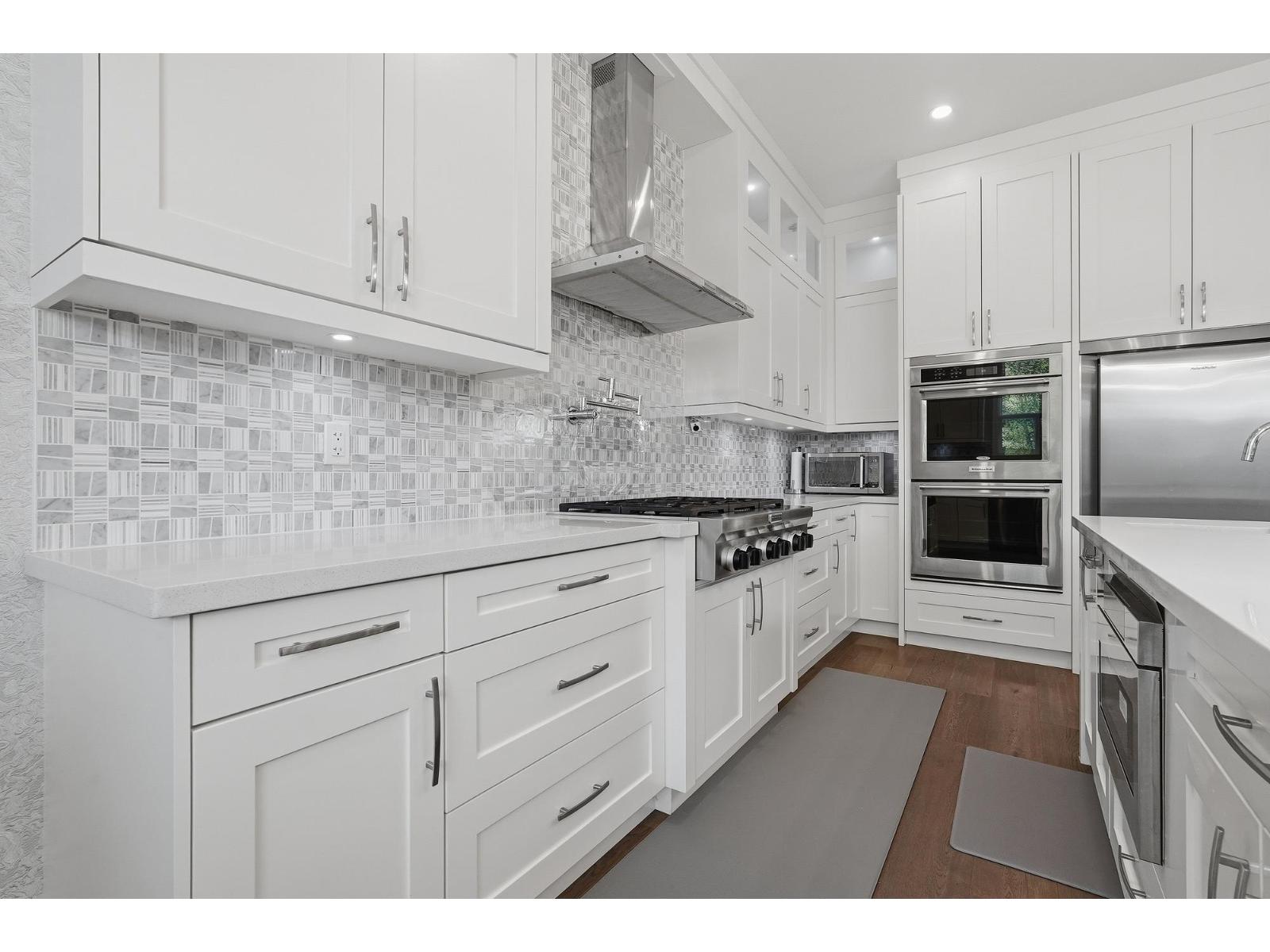 19736 71a Avenue, Langley, British Columbia  V2Y 3G8 - Photo 11 - R3115645