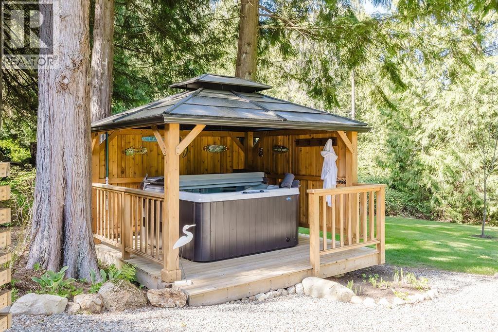 115 Williamsons Landing Road, Gibsons, British Columbia  V0N 1V6 - Photo 25 - R3115916