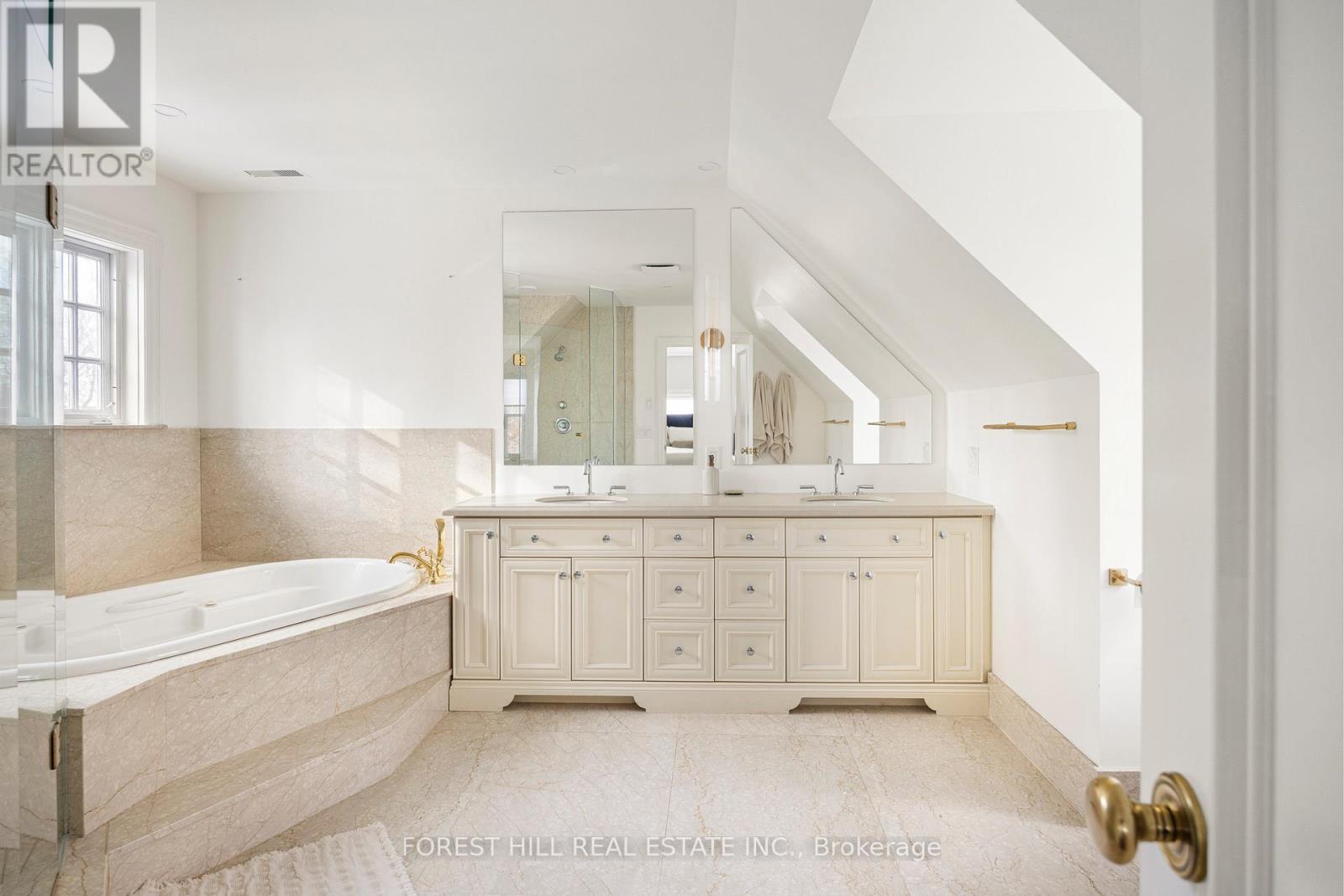 152 Lyndhurst Avenue, Toronto, Ontario  M5R 2Z9 - Photo 31 - C13047152