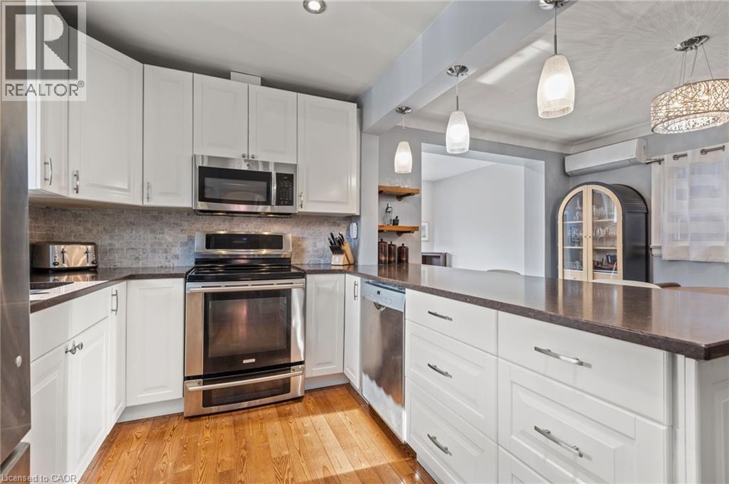 2 Lankin Boulevard, East York, Ontario  M4J 4W8 - Photo 15 - 40819638