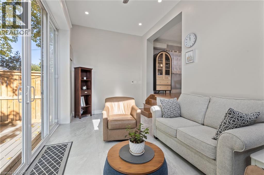 2 Lankin Boulevard, East York, Ontario  M4J 4W8 - Photo 23 - 40819638