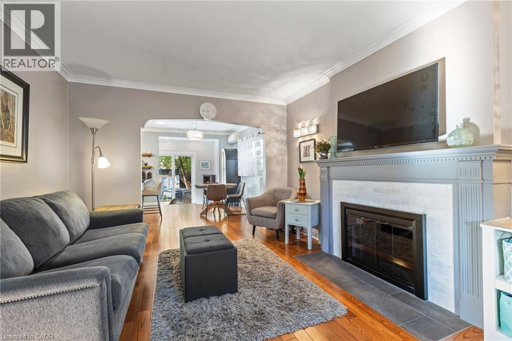 2 Lankin Boulevard, East York, Ontario  M4J 4W8 - Photo 7 - 40819638