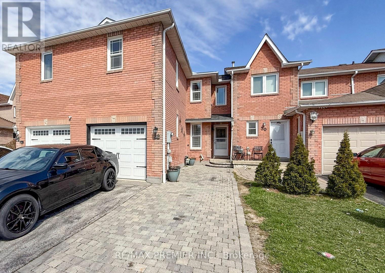 32 WEEKES DRIVE, Ajax, Ontario