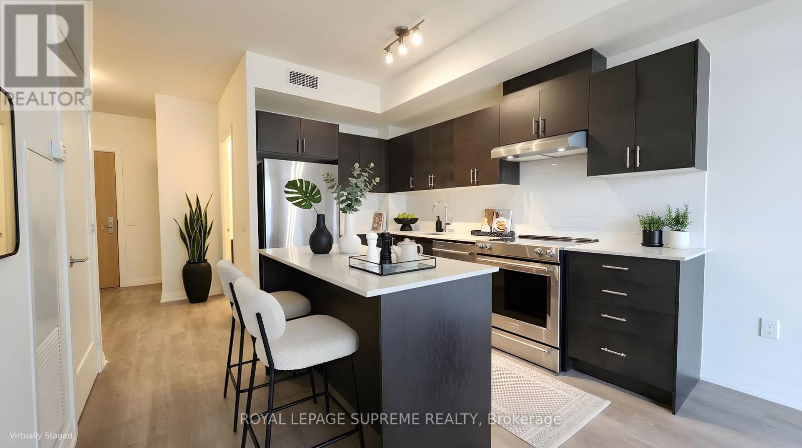 404 - 8960 Jane Street, Vaughan, Ontario  L4K 0N9 - Photo 4 - N12958710