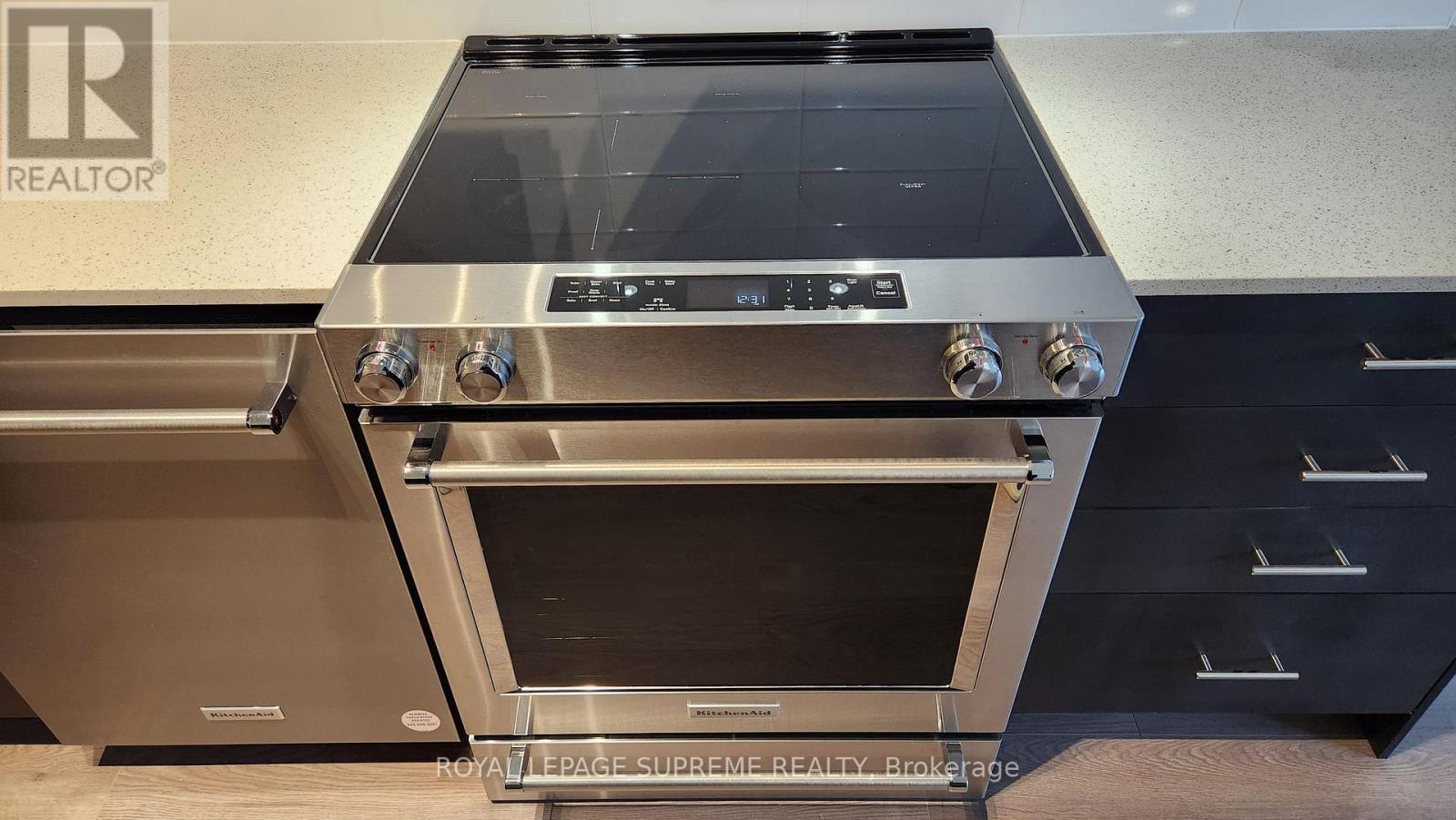 404 - 8960 Jane Street, Vaughan, Ontario  L4K 0N9 - Photo 9 - N12958710