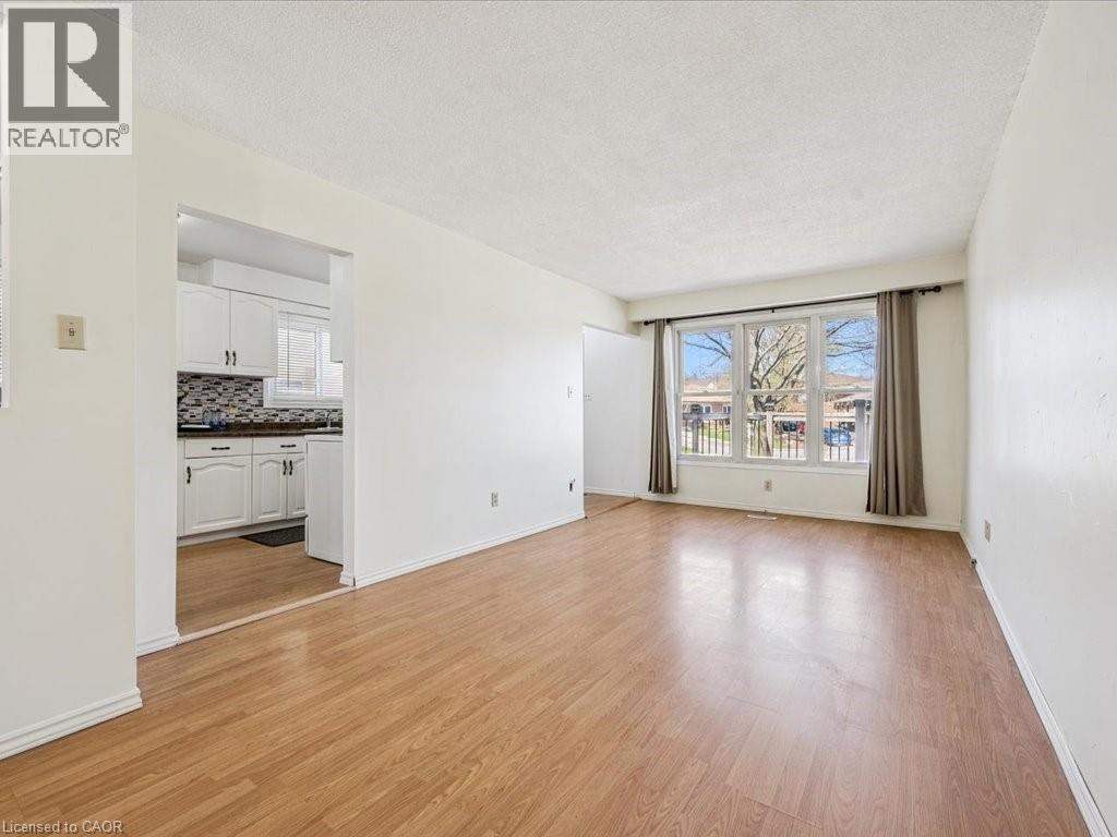 40 Nora Court, Cambridge, Ontario  N2C 3N1 - Photo 9 - 40815913