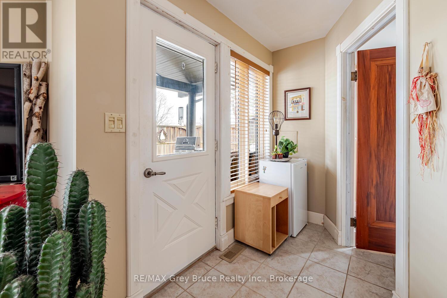 280 Mary Street, South Bruce Peninsula, Ontario  N0H 2T0 - Photo 16 - X13047214