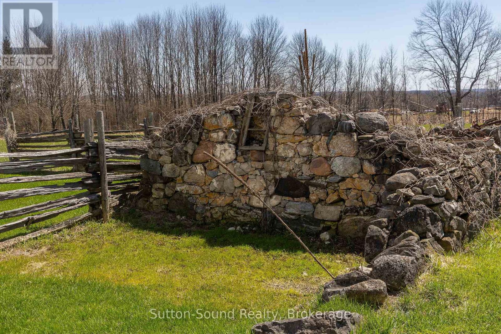 396669 2 Concession, Chatsworth, Ontario  N0H 1R0 - Photo 4 - X13047264