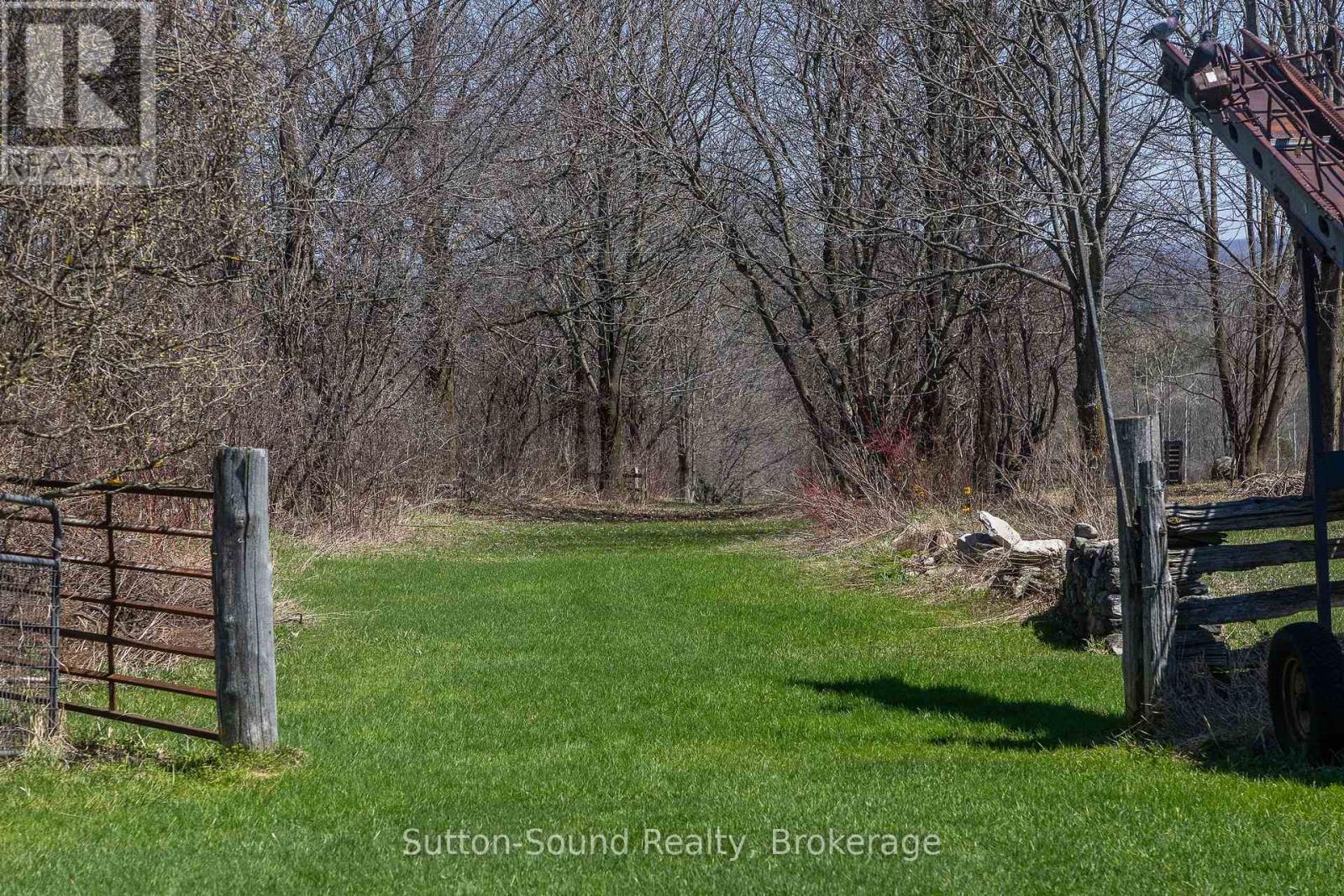 396669 2 Concession, Chatsworth, Ontario  N0H 1R0 - Photo 5 - X13047264