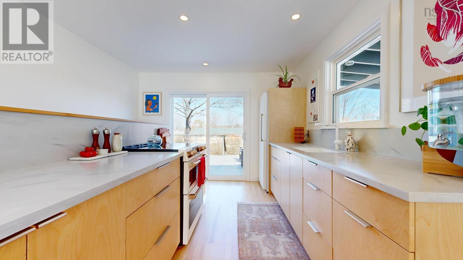 88 Hillcrest Street, Bridgewater, Nova Scotia  B4T 1T3 - Photo 4 - 202608188