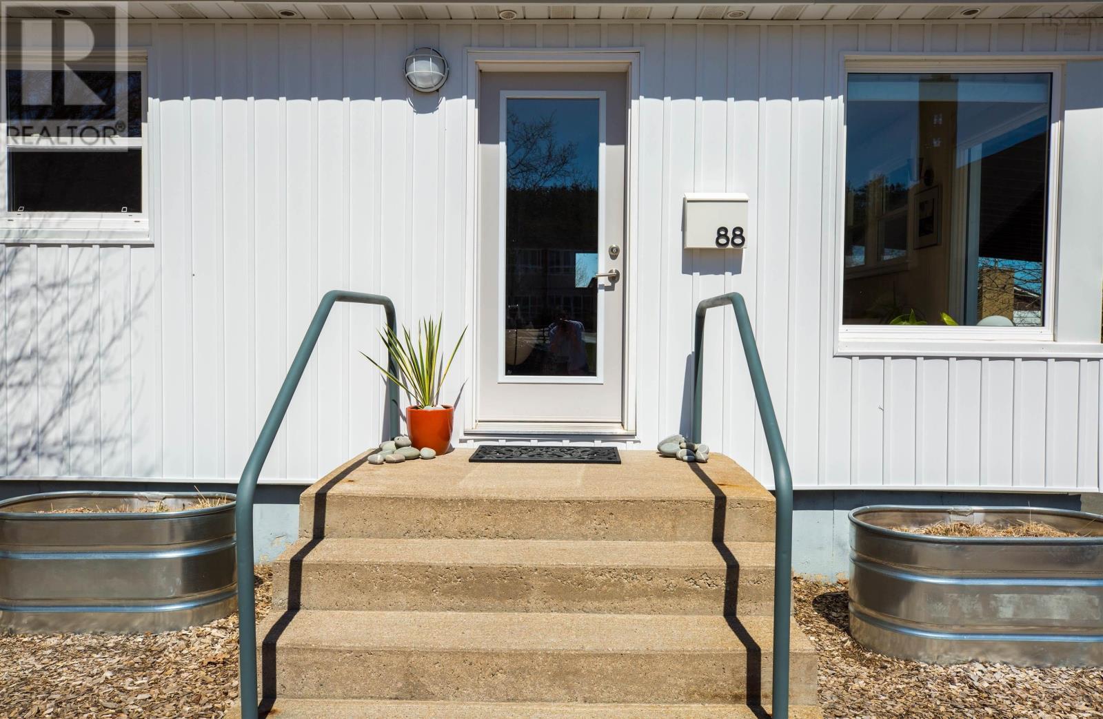 88 Hillcrest Street, Bridgewater, Nova Scotia  B4T 1T3 - Photo 35 - 202608188