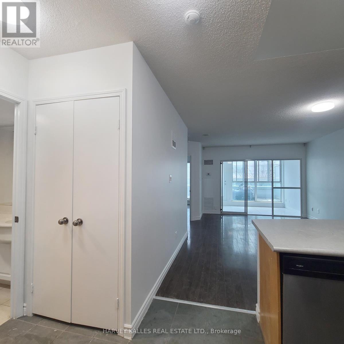 206 - 600 Queens Quay, Toronto, Ontario  M5V 3M3 - Photo 3 - C13047198