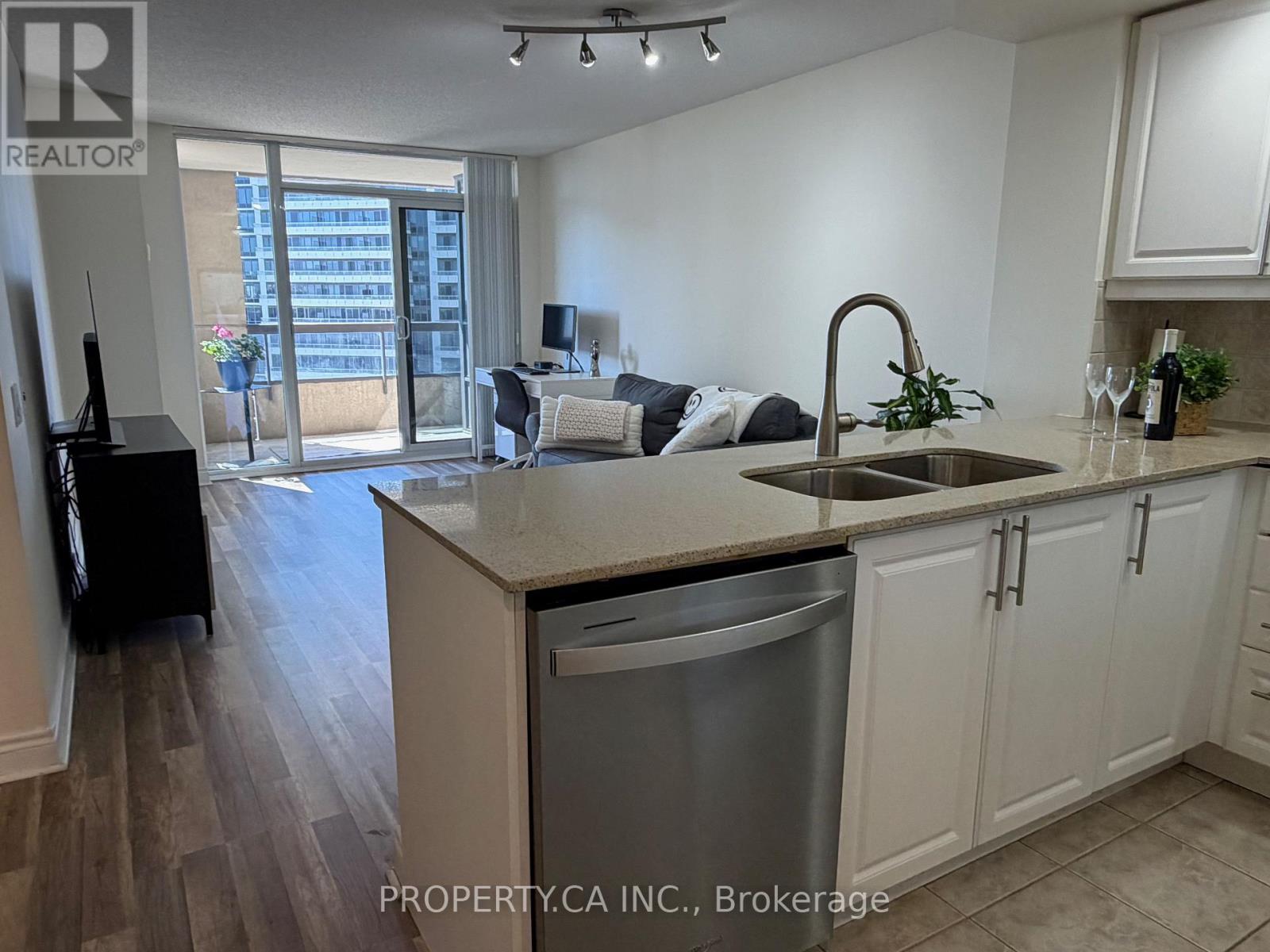 1614 - 5 Northtown Way, Toronto, Ontario  M2N 7A1 - Photo 9 - C13047240