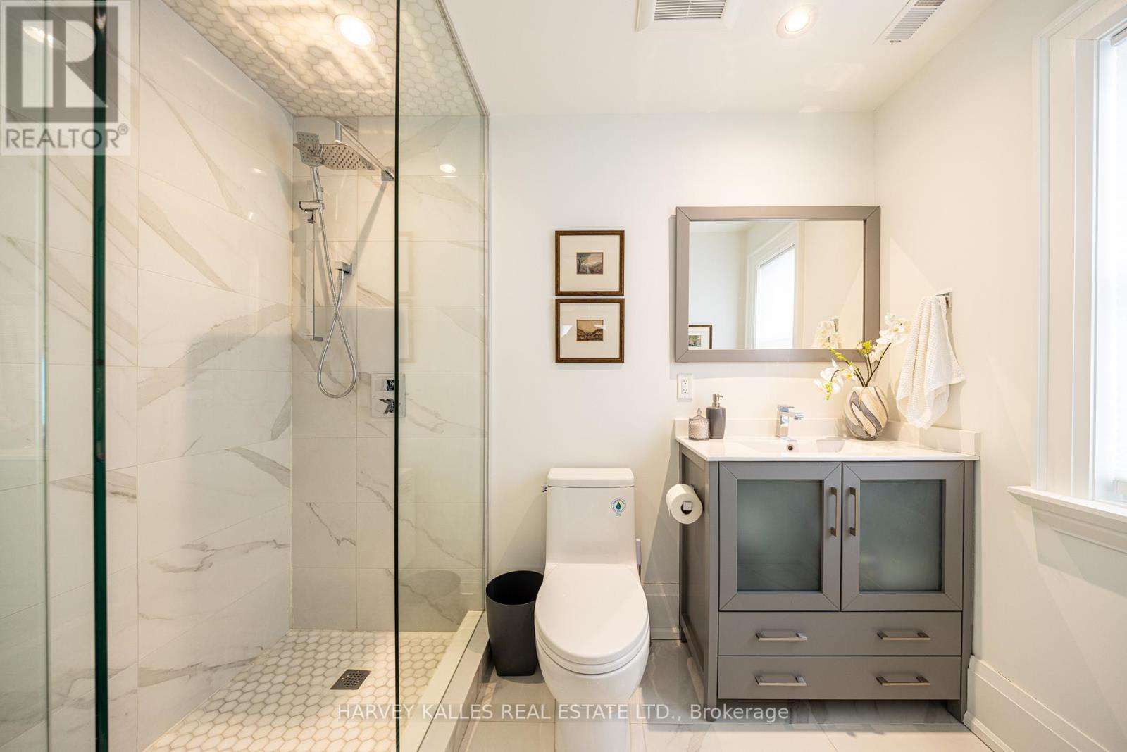 264 Cortleigh Boulevard, Toronto, Ontario  M5N 1P7 - Photo 18 - C13047258