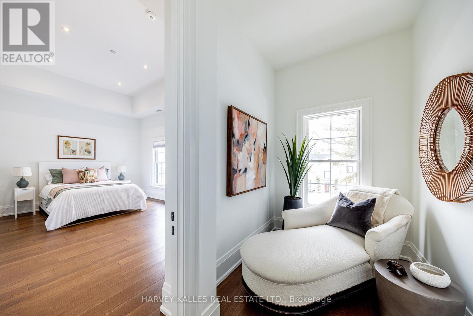 264 Cortleigh Boulevard, Toronto, Ontario  M5N 1P7 - Photo 34 - C13047258