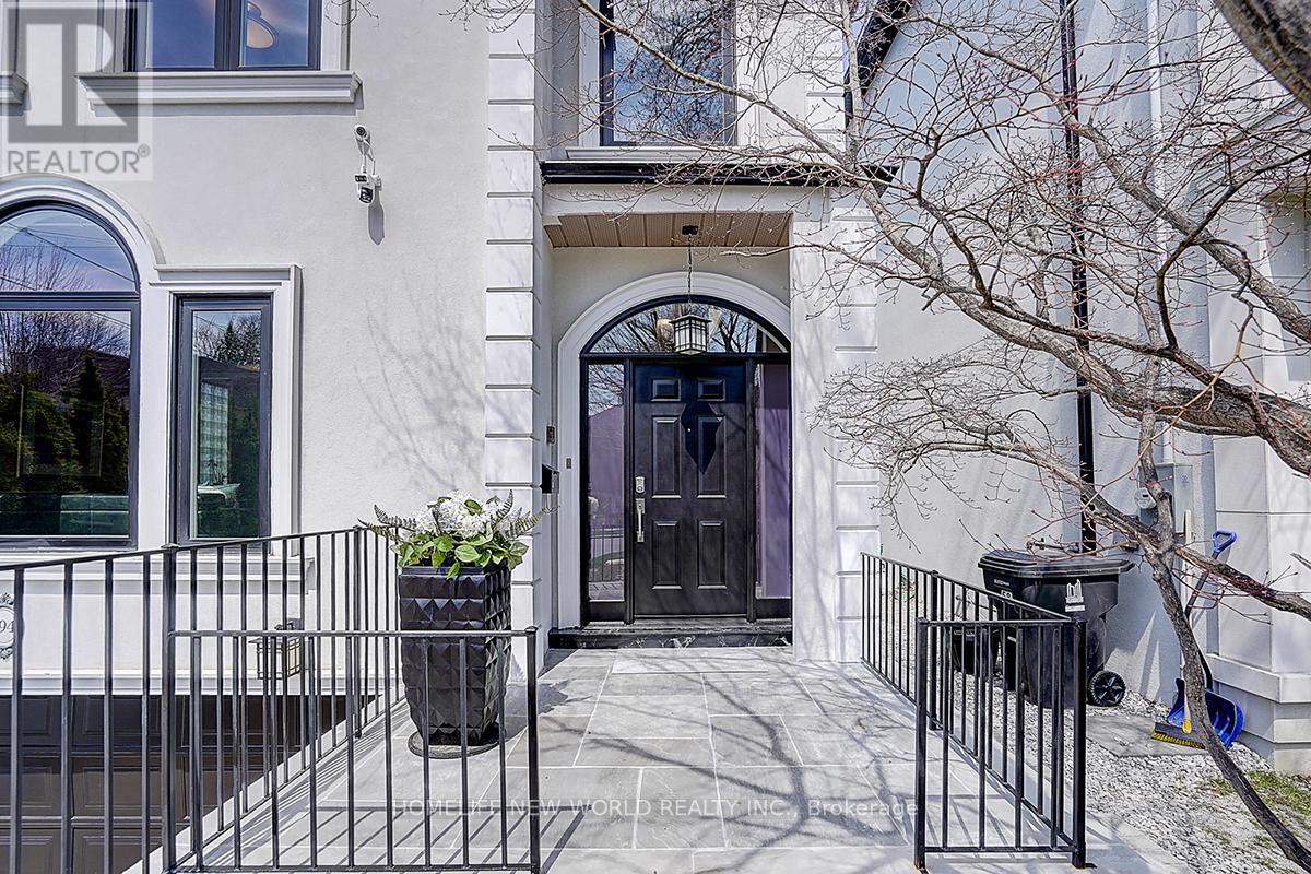 594 WOBURN AVENUE, Toronto, Ontario