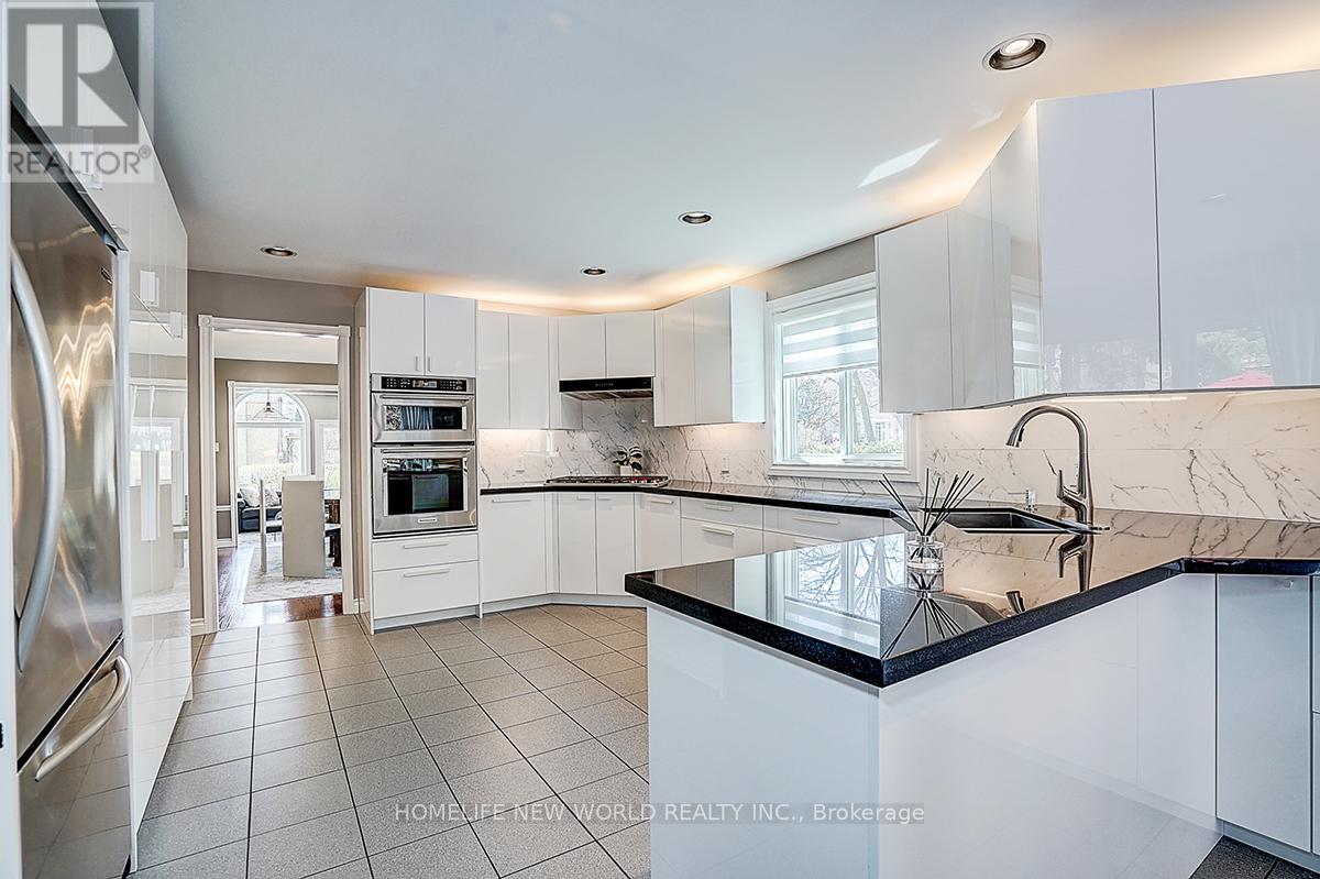 594 Woburn Avenue, Toronto, Ontario  M5M 1L9 - Photo 18 - C13047310