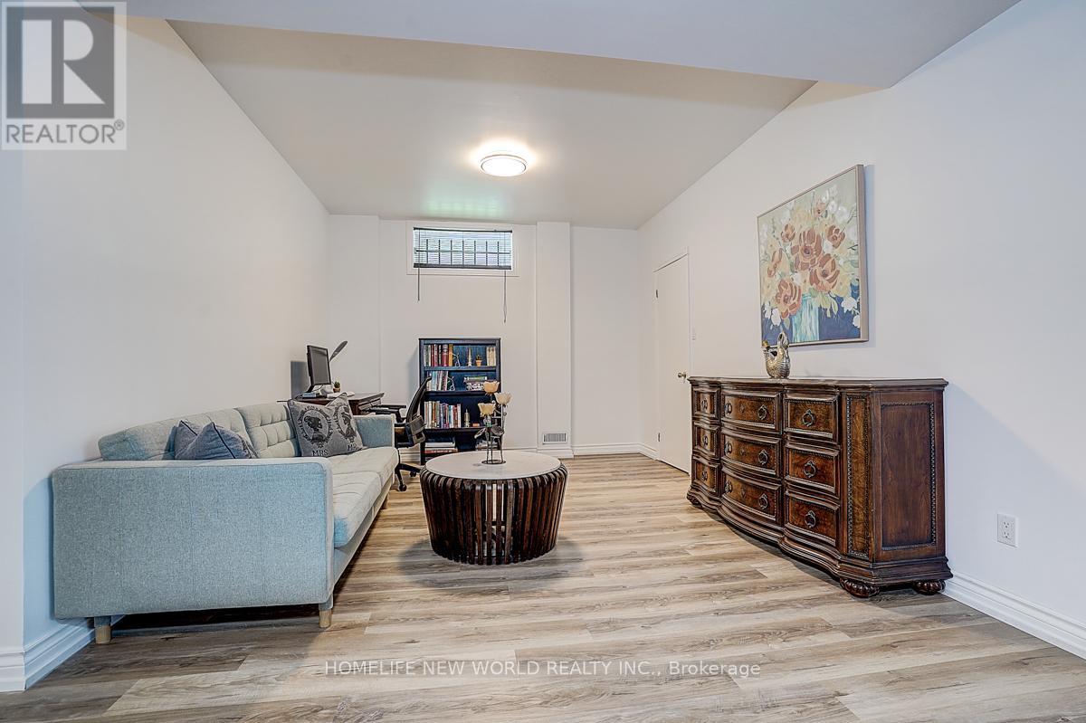 594 Woburn Avenue, Toronto, Ontario  M5M 1L9 - Photo 31 - C13047310