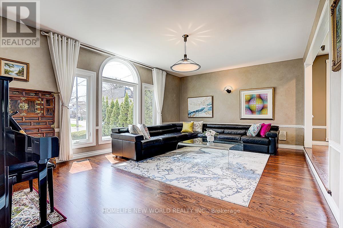 594 Woburn Avenue, Toronto, Ontario  M5M 1L9 - Photo 6 - C13047310