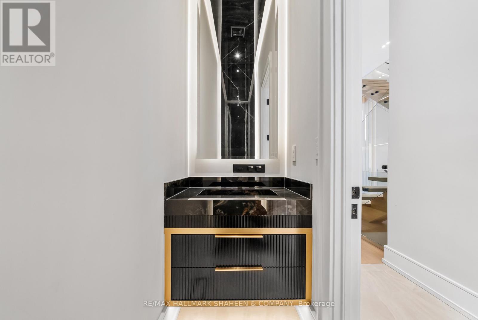 116 Briar Hill Avenue, Toronto, Ontario  M4R 1H9 - Photo 13 - C13047320