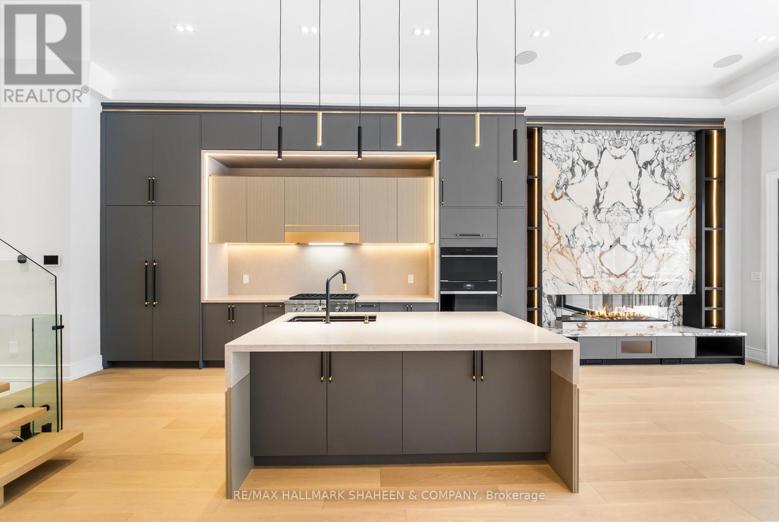 116 Briar Hill Avenue, Toronto, Ontario  M4R 1H9 - Photo 4 - C13047320