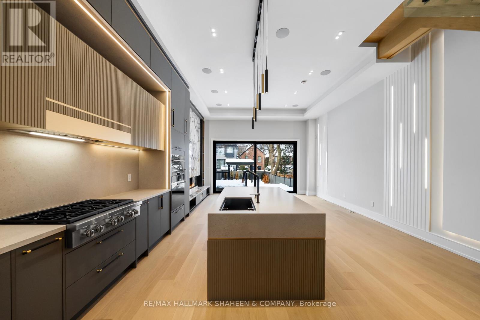 116 Briar Hill Avenue, Toronto, Ontario  M4R 1H9 - Photo 5 - C13047320