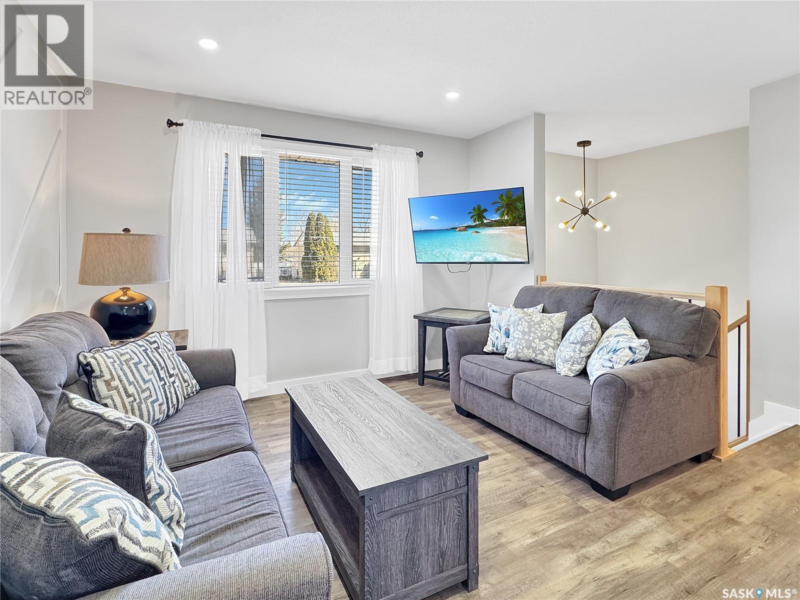 351 33rd Street, Battleford, Saskatchewan  S0M 0E0 - Photo 2 - SK034013