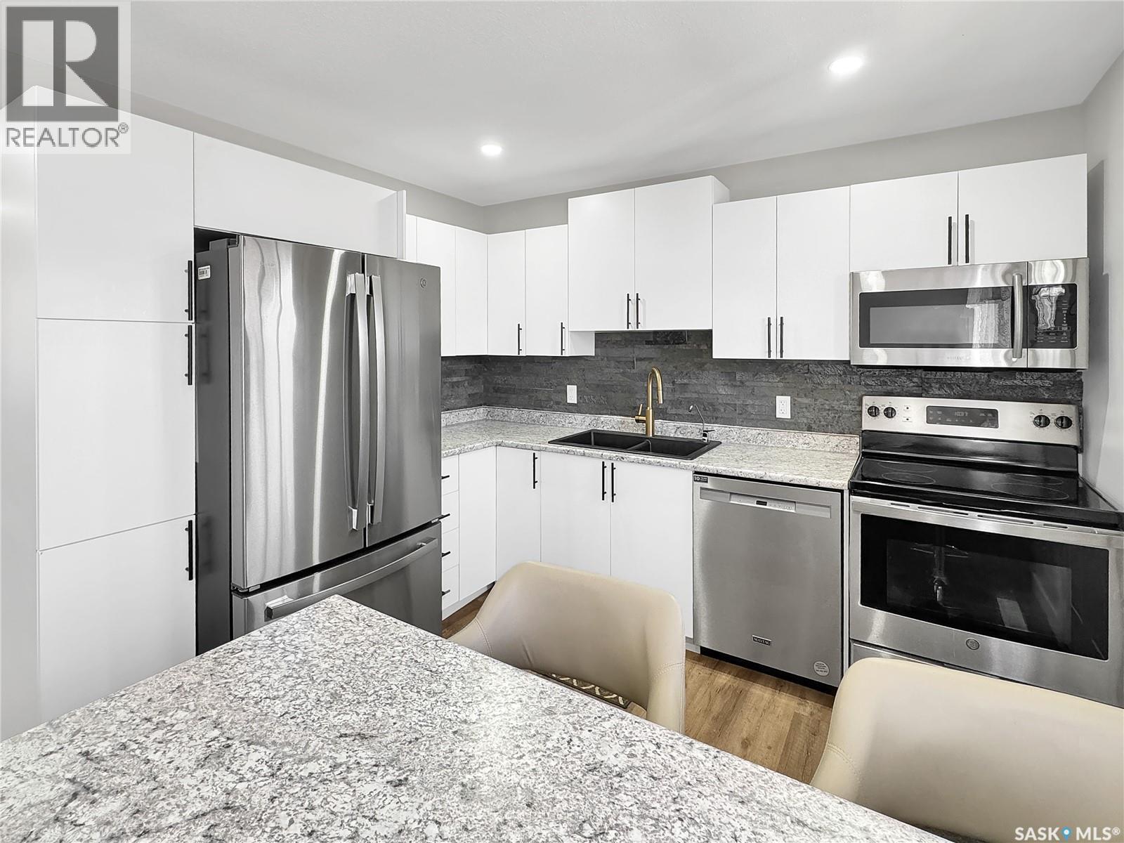 351 33rd Street, Battleford, Saskatchewan  S0M 0E0 - Photo 4 - SK034013