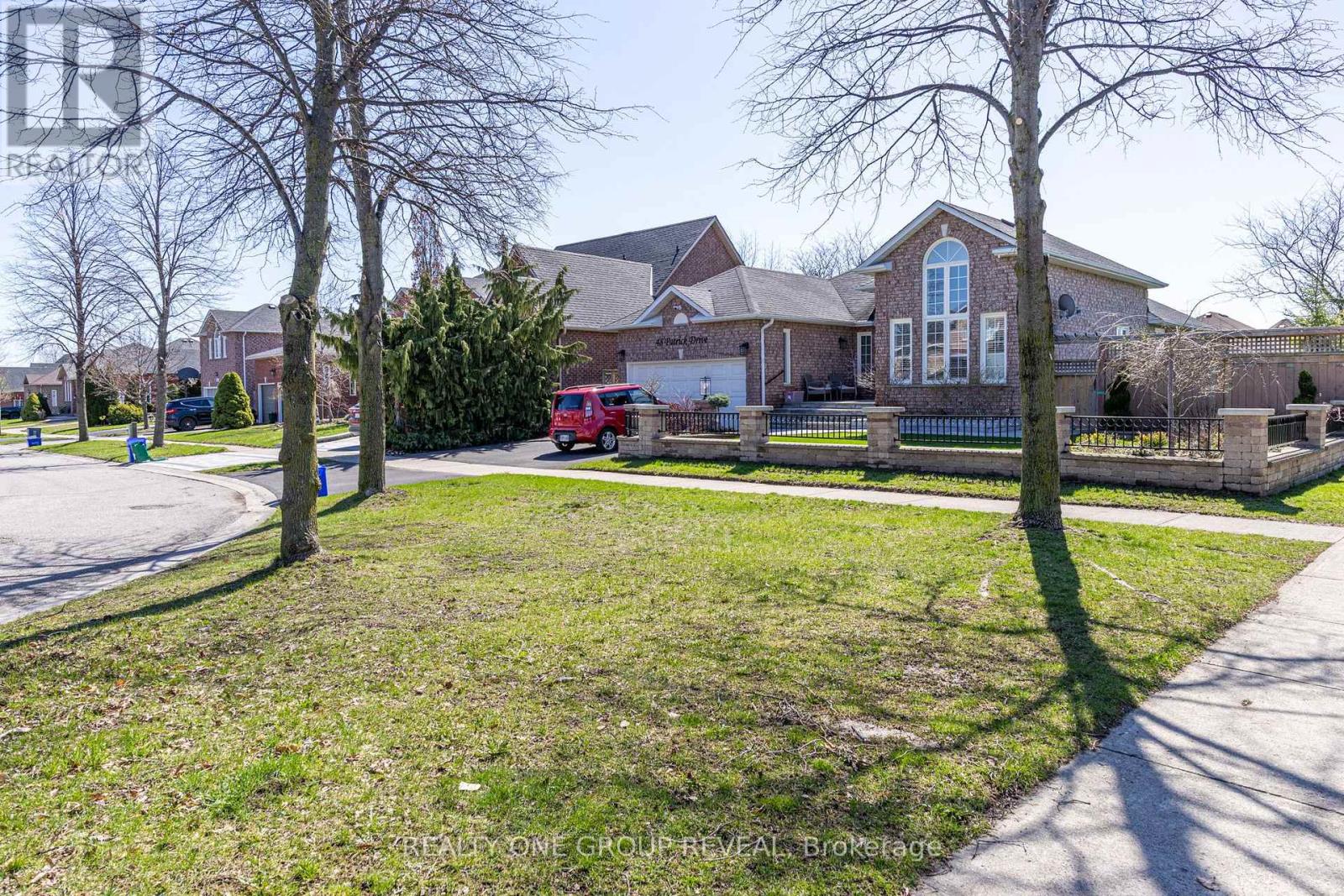 48 PATRICK DRIVE, Whitby, Ontario