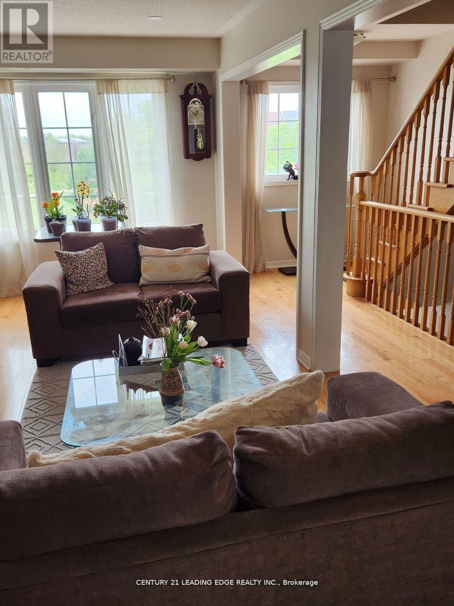 21 Oates Drive, Toronto, Ontario  M1L 0A9 - Photo 6 - E13047226