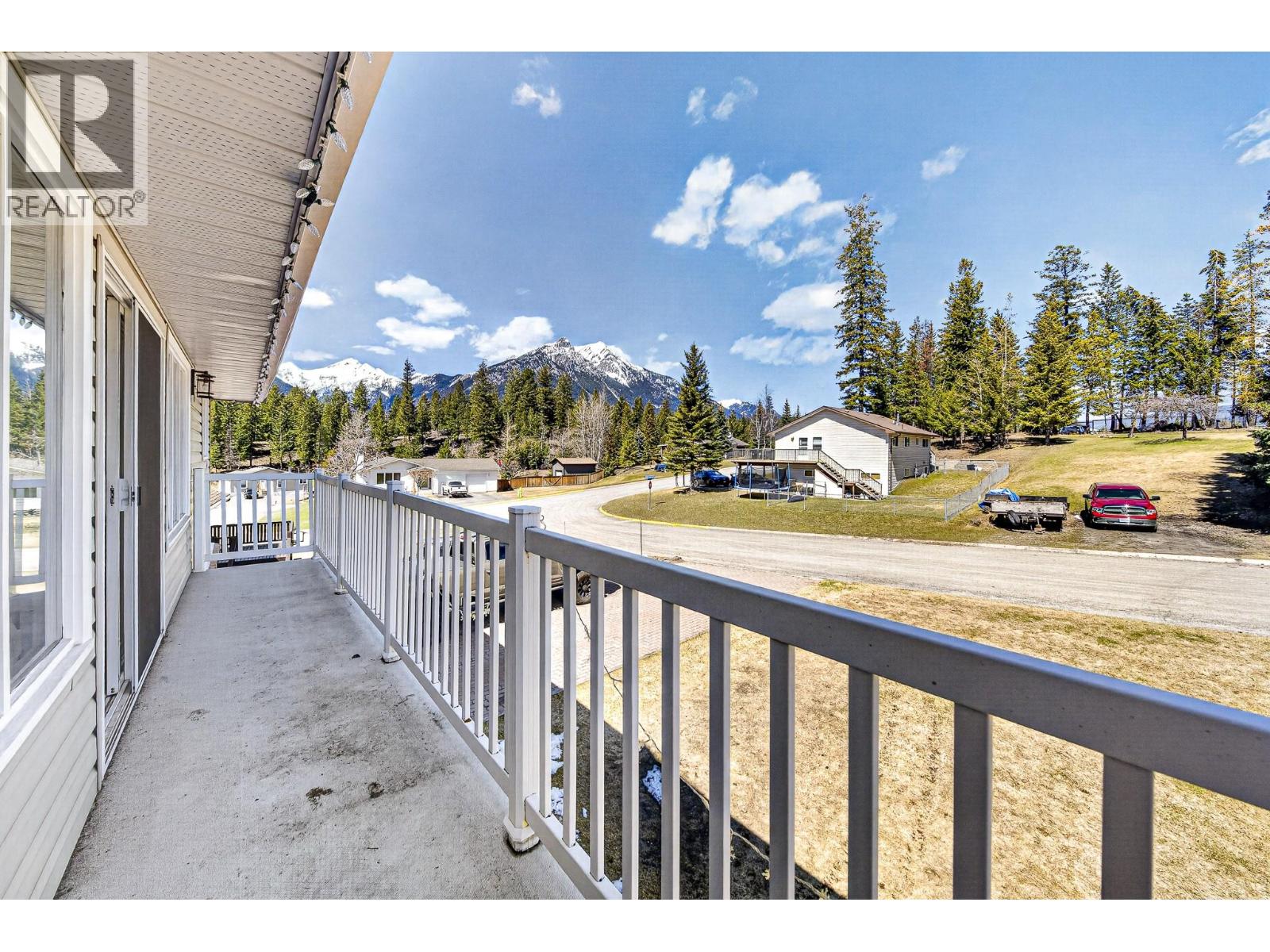 6 & 7 Clearwater Place, Elkford, British Columbia  V0B 1H0 - Photo 10 - 10384456