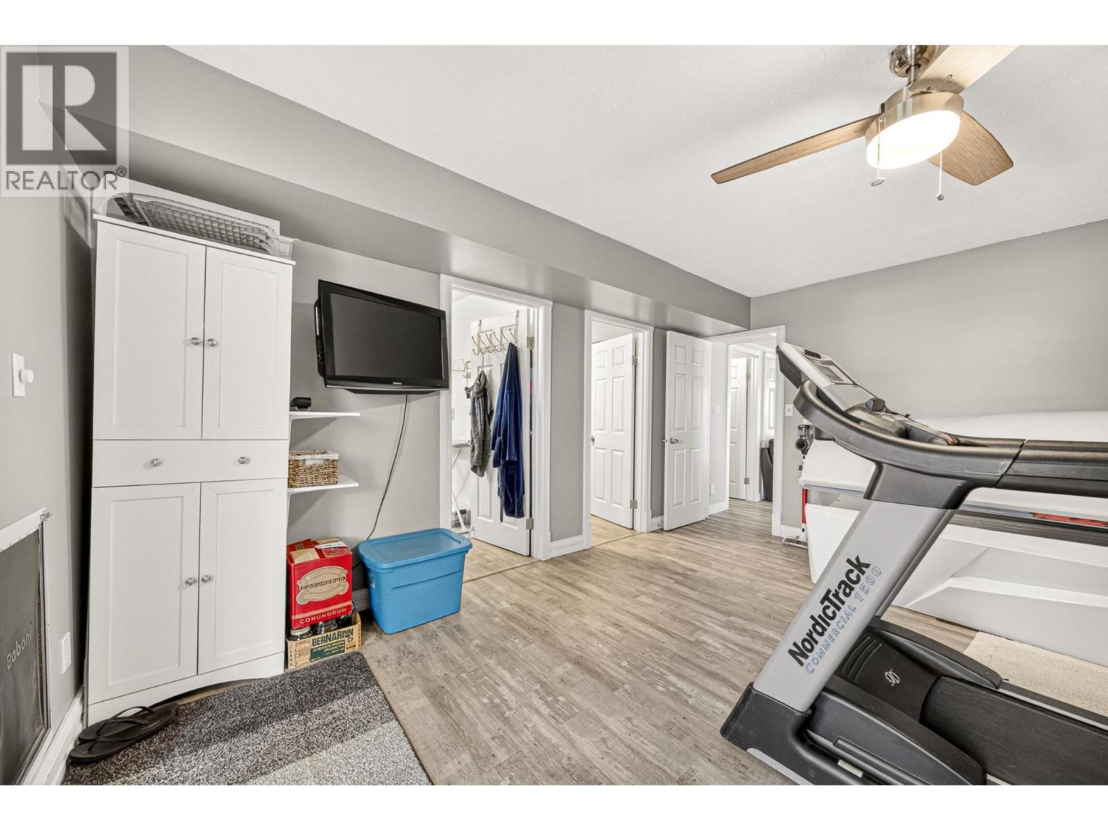 6 & 7 Clearwater Place, Elkford, British Columbia  V0B 1H0 - Photo 42 - 10384456