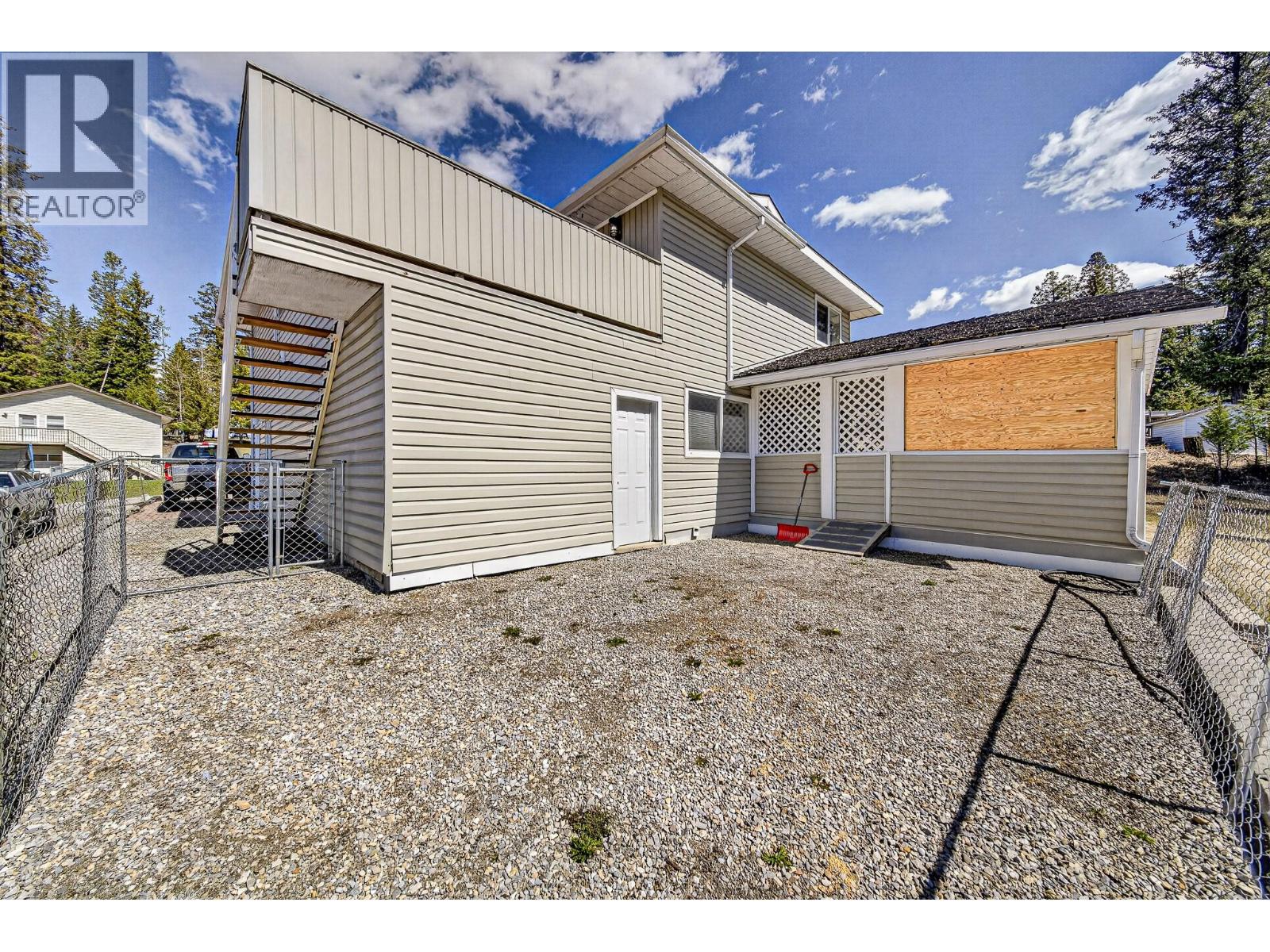 6 & 7 Clearwater Place, Elkford, British Columbia  V0B 1H0 - Photo 49 - 10384456