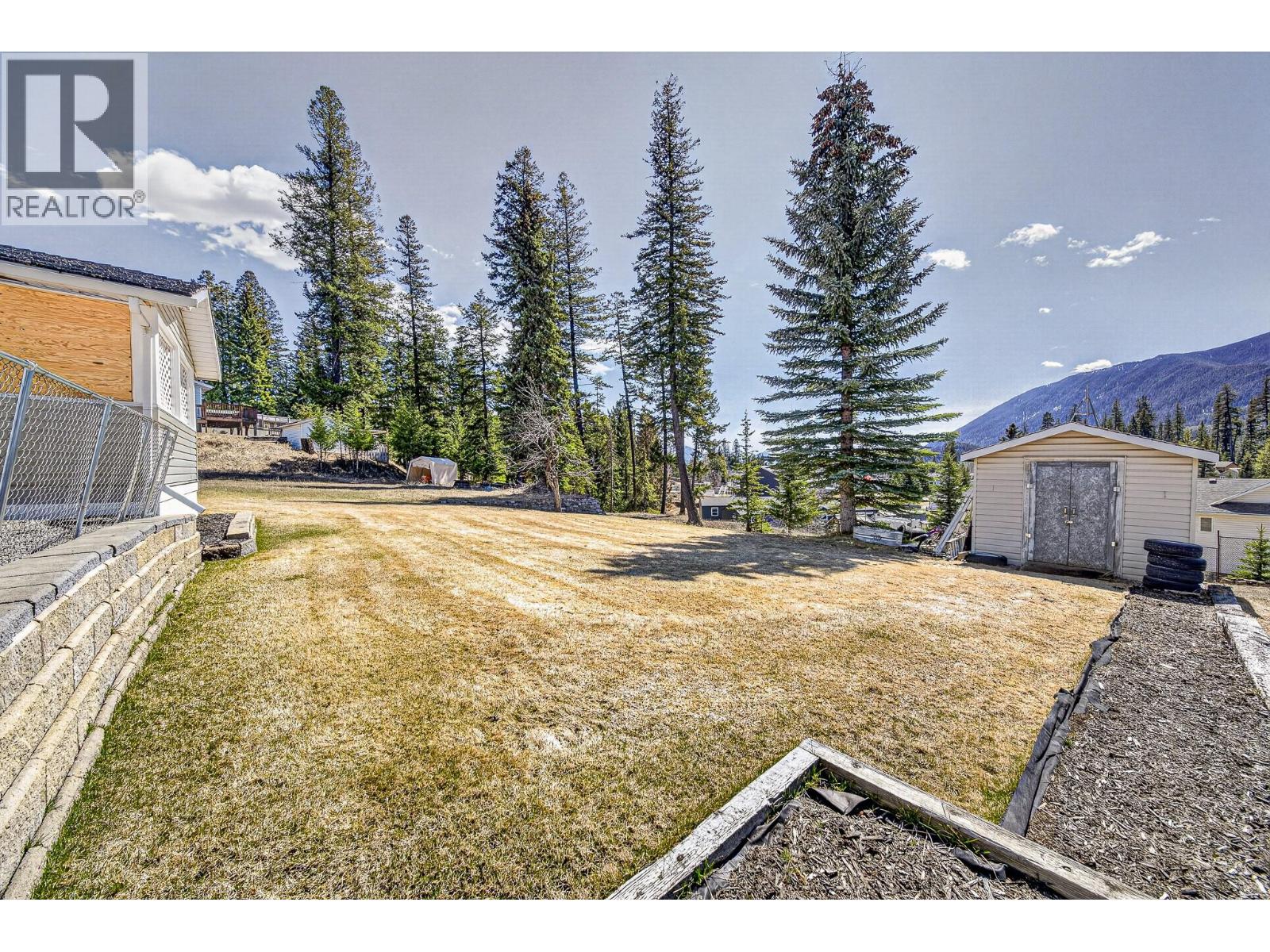 6 & 7 Clearwater Place, Elkford, British Columbia  V0B 1H0 - Photo 51 - 10384456