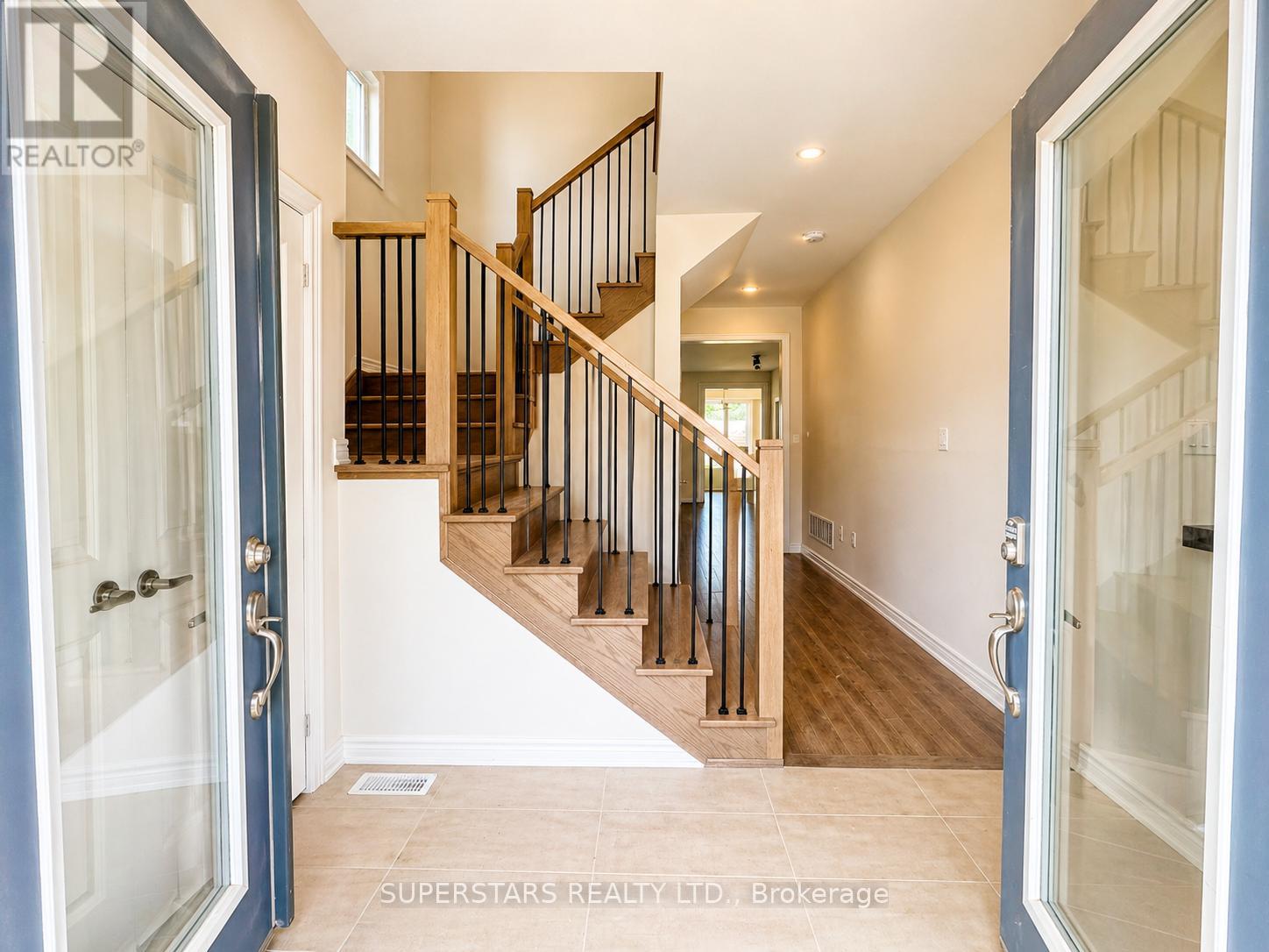 3 Percheron Court, Markham, Ontario  L6C 3E1 - Photo 2 - N13047224