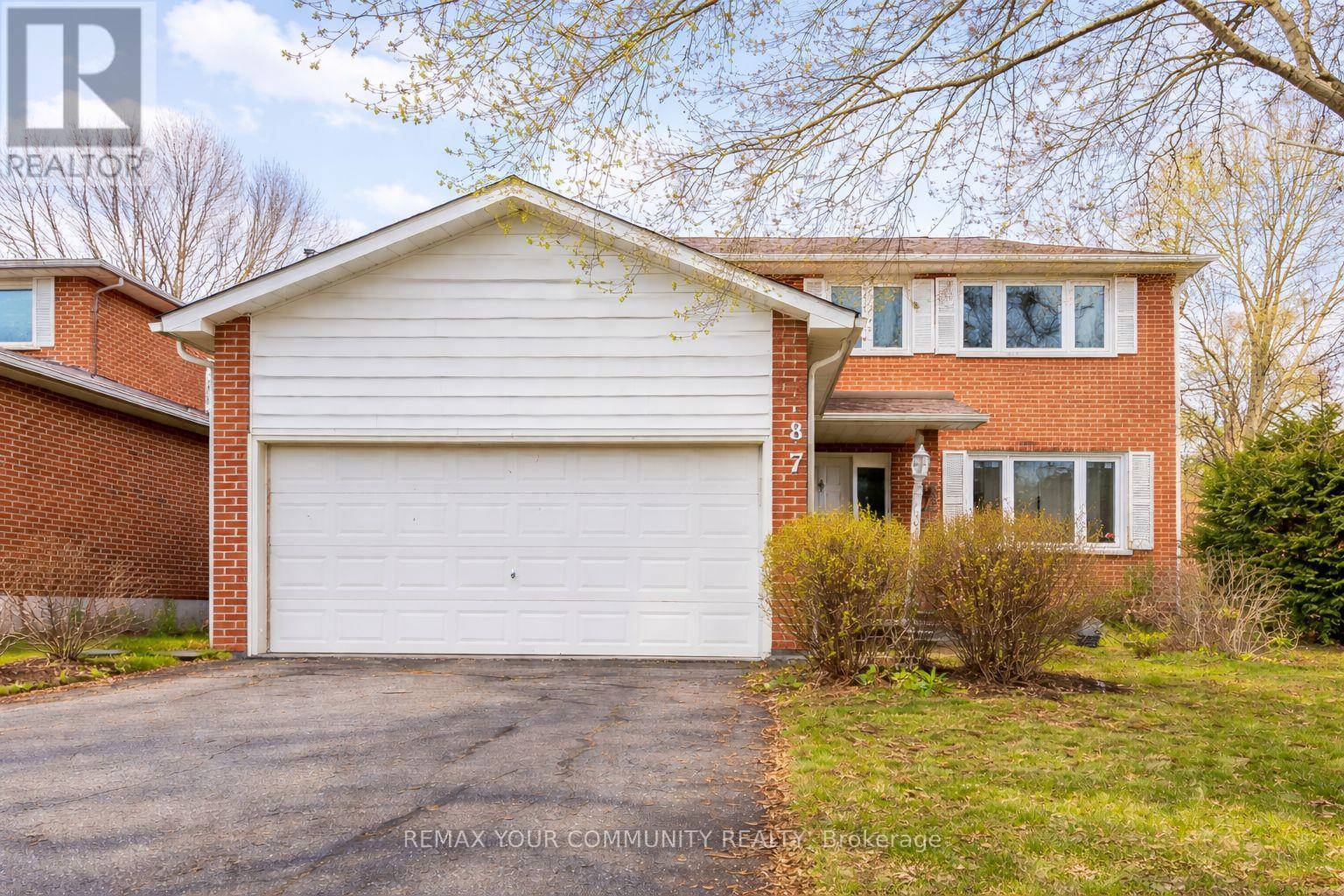 287 MANCHESTER DRIVE, Newmarket, Ontario