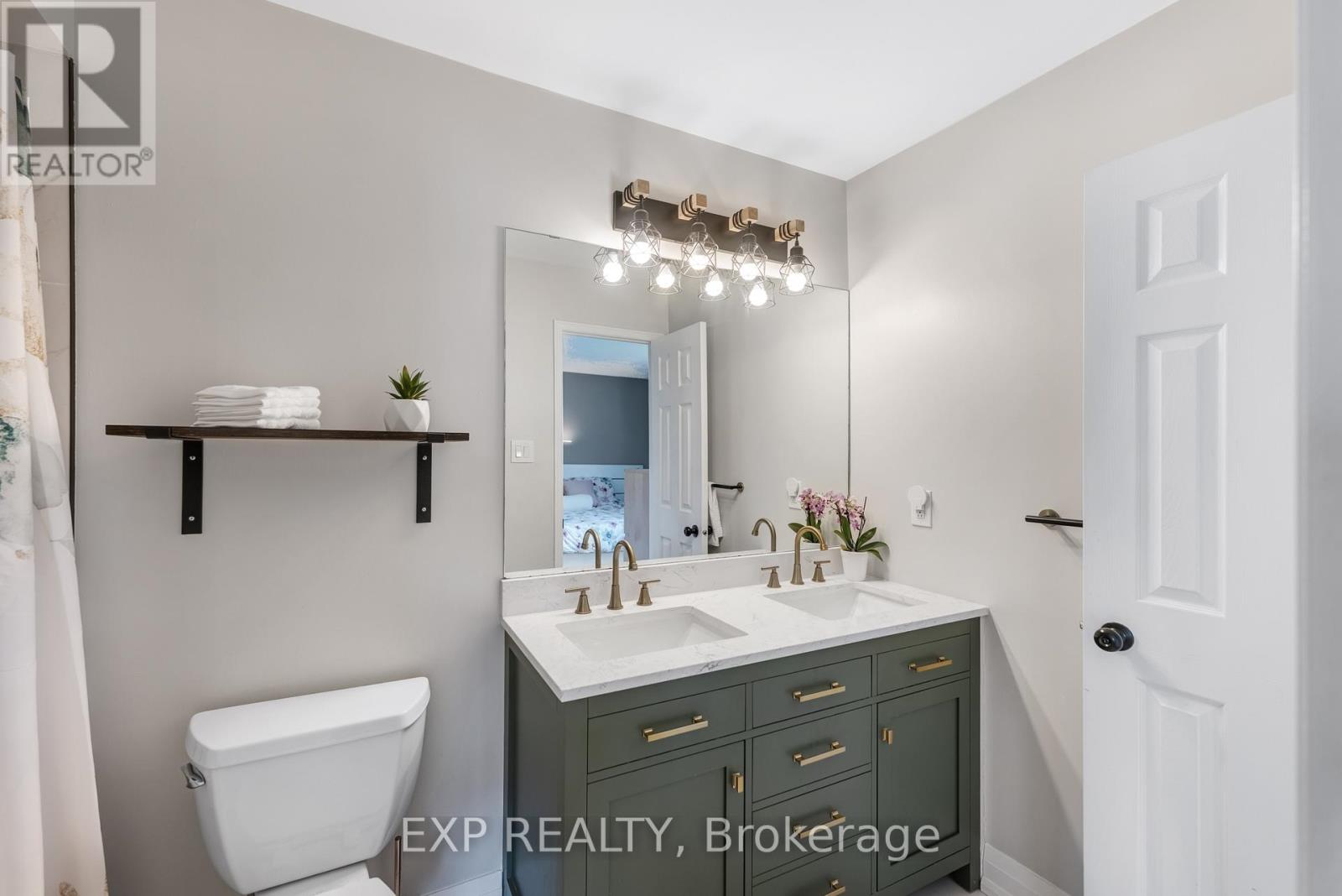 11 Kingsgate Crescent, East Gwillimbury (Mt Albert), Ontario  L0G 1M0 - Photo 17 - N13047238