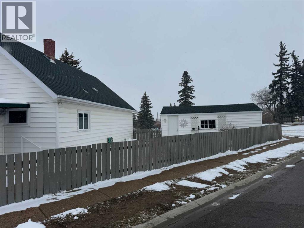 61 Mackenzie Avenue, Hughenden, Alberta  T0B 2E0 - Photo 19 - A2303952