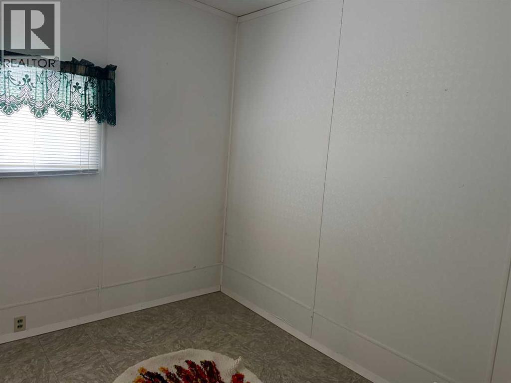 61 Mackenzie Avenue, Hughenden, Alberta  T0B 2E0 - Photo 9 - A2303952